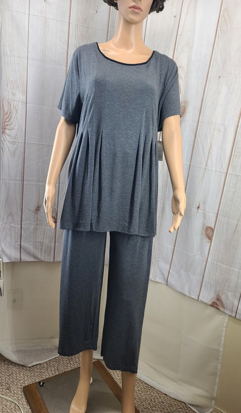 NWT Donna Karan Sleepwear Women XL Charcoal Gray 2-pc Pajama Set Capri Pant